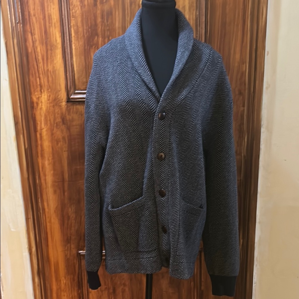 Woman’s Gray Shawl Collar Sweater